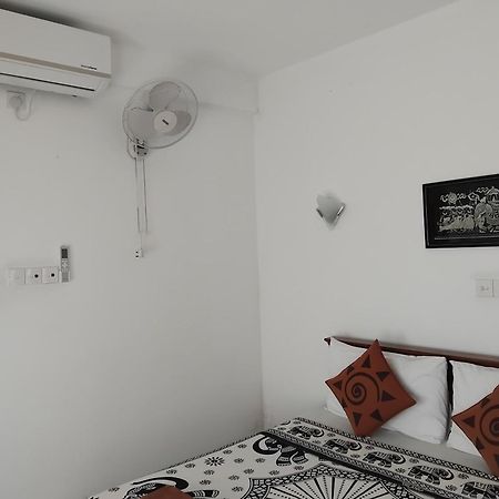 Kelum Homestay Канди Экстерьер фото