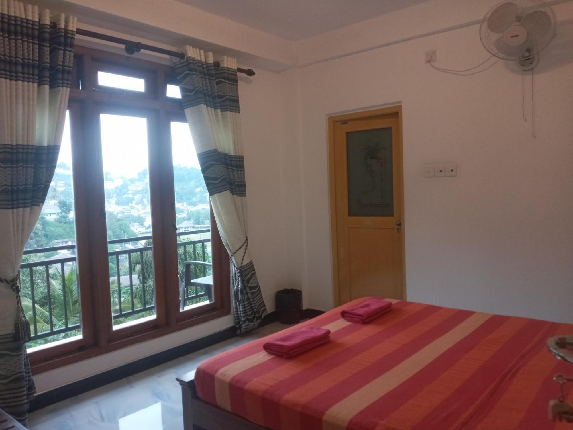 Kelum Homestay Канди Экстерьер фото