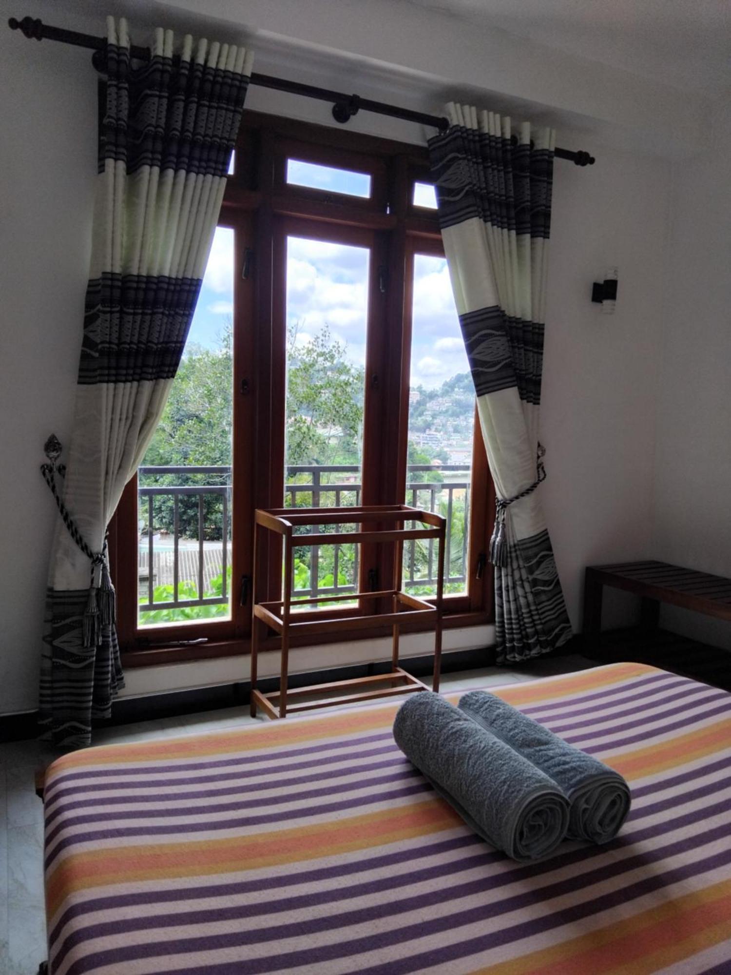 Kelum Homestay Канди Экстерьер фото