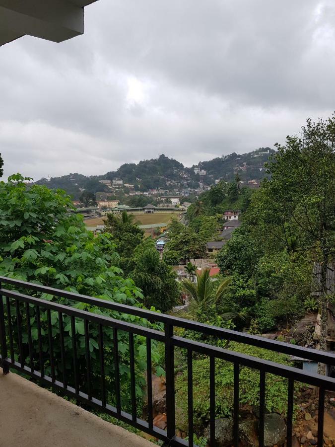 Kelum Homestay Канди Экстерьер фото